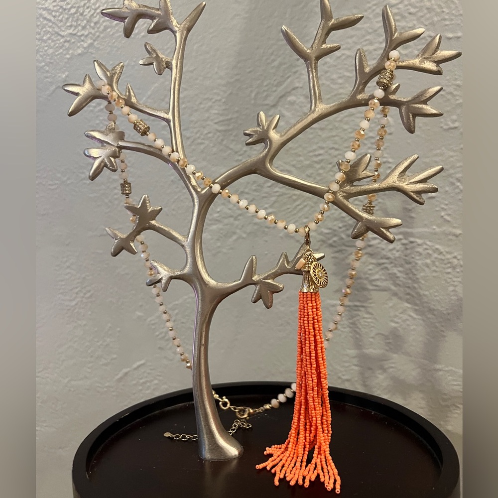 Long length, three-piece hassle necklace